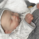 Aurelia – 18-Inch Lifelike Reborn Baby Doll