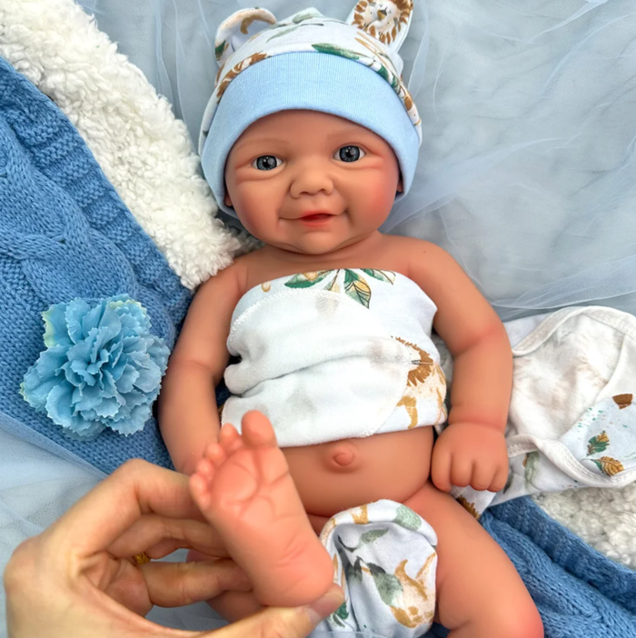 Charlie-Full-Silicone-Reborn-Doll-2 Charlie – 17" Full Body Silicone Preemie Reborn Baby Doll