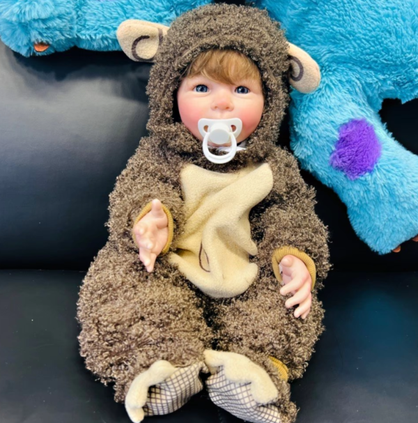 Lisa – The 22-Inch Cuddly Bebe Reborn Doll
