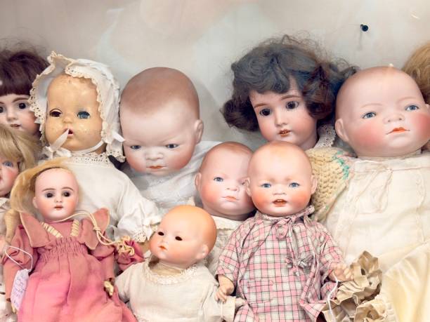 The History and Evolution of Reborn Dolls 1 History and evolution of reborn dolls — vintage doll vs modern silicone reborn doll